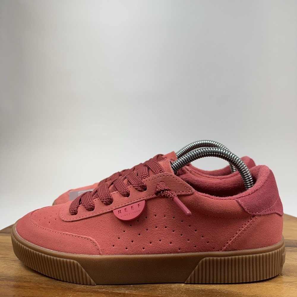 New NWT Womens Reef Lay Day Seas Red Suede Casual Gum Sneakers Shoes Size 9 M - Picture 2 of 12